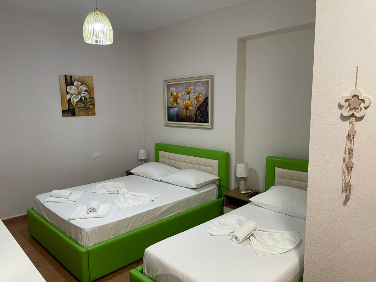 Hotel Veizi Хімара Екстер'єр фото