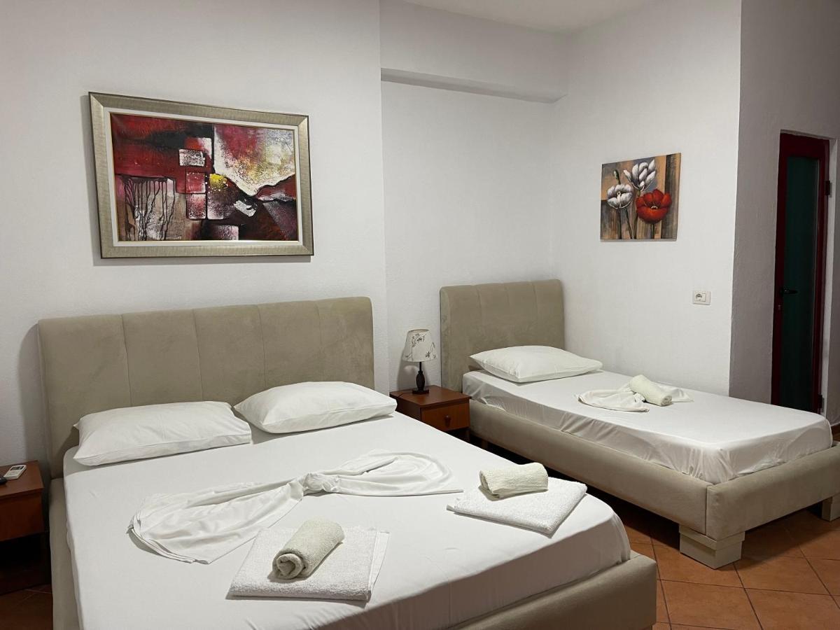 Hotel Veizi Хімара Екстер'єр фото