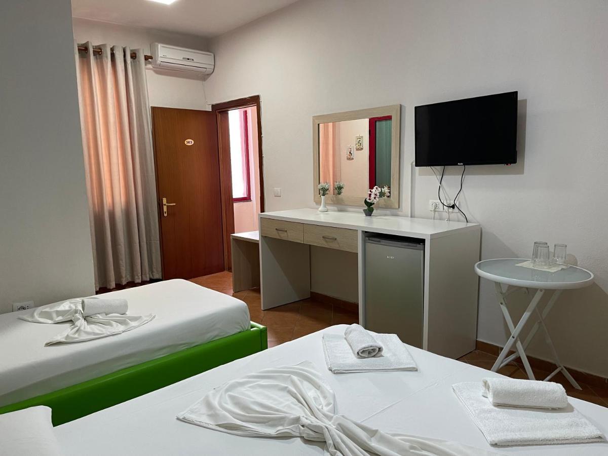 Hotel Veizi Хімара Екстер'єр фото