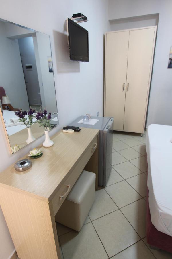 Hotel Veizi Хімара Екстер'єр фото